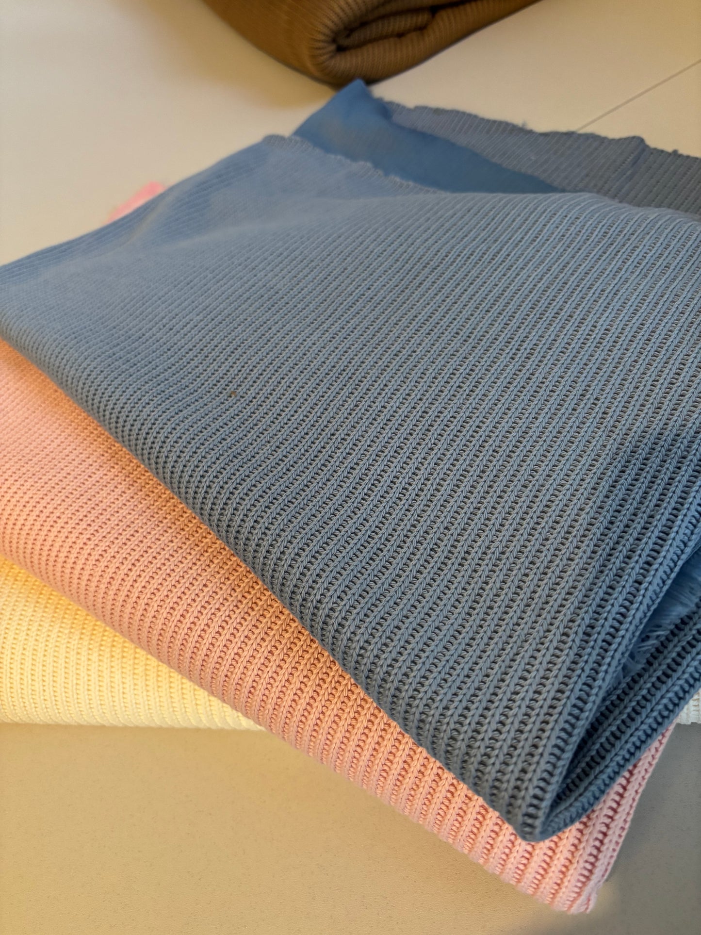 Sweater knit fabric