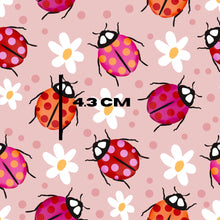 Load image into Gallery viewer, Daisy Bug
