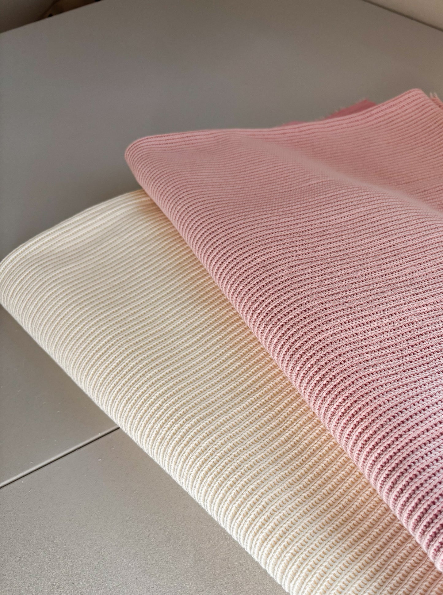 Sweater knit fabric