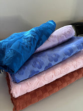 Load image into Gallery viewer, Royal blue boho palm jacquard
