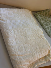 Load image into Gallery viewer, Boho beach - jacquard Terry towel
